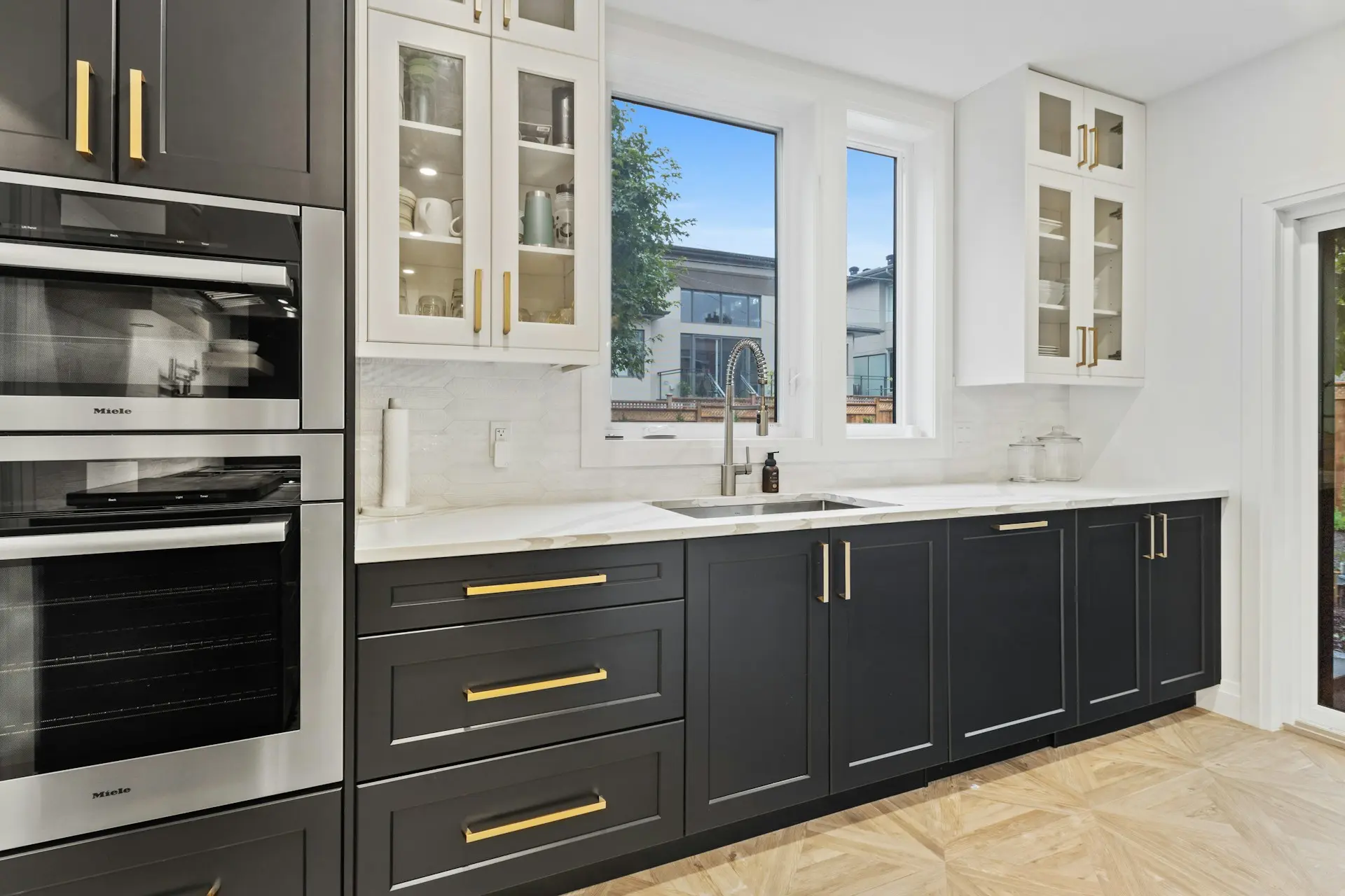 Modern Modular Kitchen